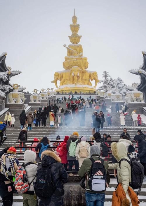 【新闻纪实】津门网李豫龙:峨眉“冬韵”