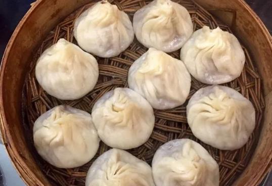 灌汤包怎么做？大厨教你秘方，简单易上手，鲜美多汁，不比饭店差