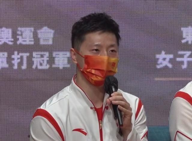 汪周雨|中国9大奥运冠军同桌吃饭！2大梦之队合影：马龙不占37岁军神C位