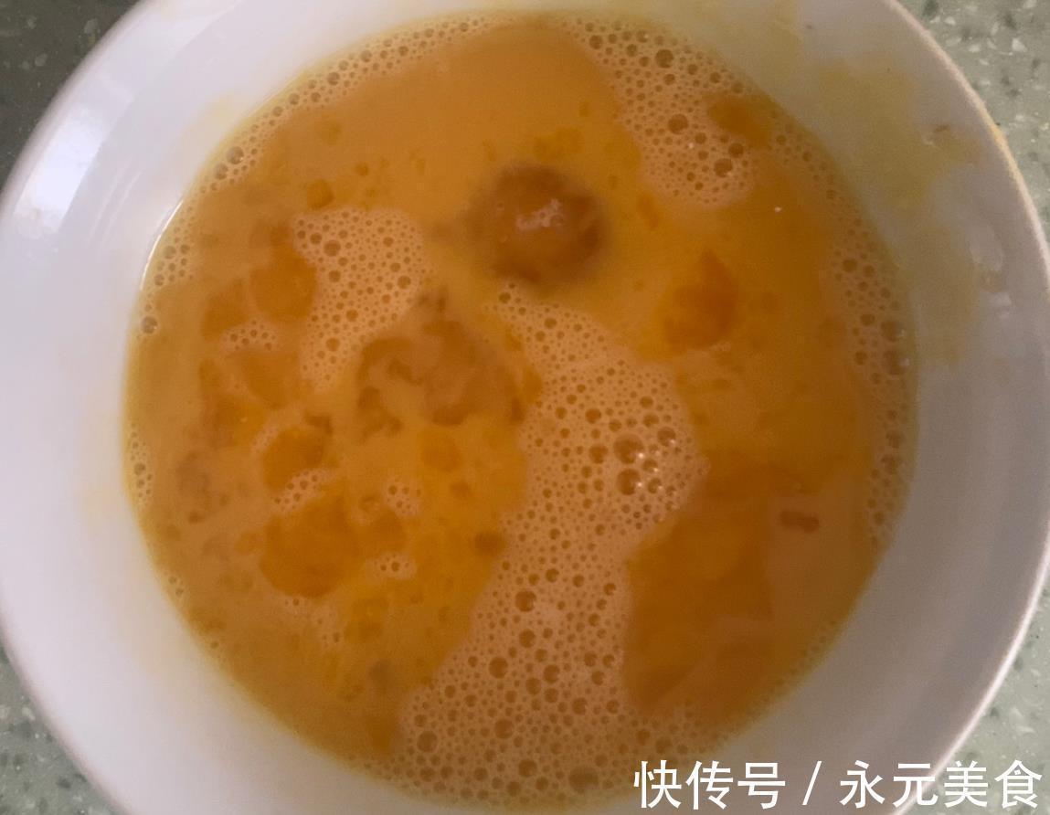 蛋饺|小朋友都爱吃的蛋饺，不用锅就能做，很简单，色泽金黄，又香又嫩