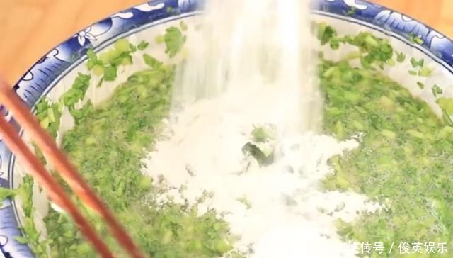 女人,这菜再贵也要吃,润肠排毒,我家一周吃7次,上桌瞬间扫光