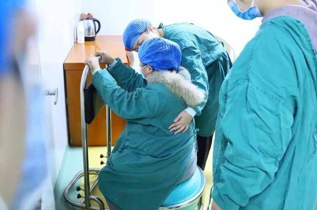 腰椎针|剖腹产就是打一针睡一觉看看这根腰椎针的长度,还仅仅是个开头