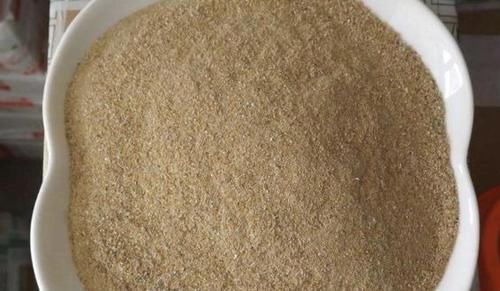 日常养花该准备什么肥？自制这3样就不错，肥效温和、材料易得