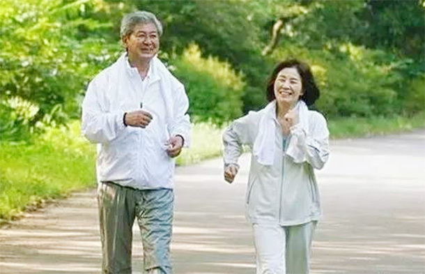 张老爷子|105岁老人的养生秘方50岁后多吃“5种苦”,晚年健康生病少