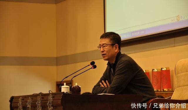  啥意思|王朔评白岩松“肉喇叭”啥意思社会共识VS过人见解，真相在哪