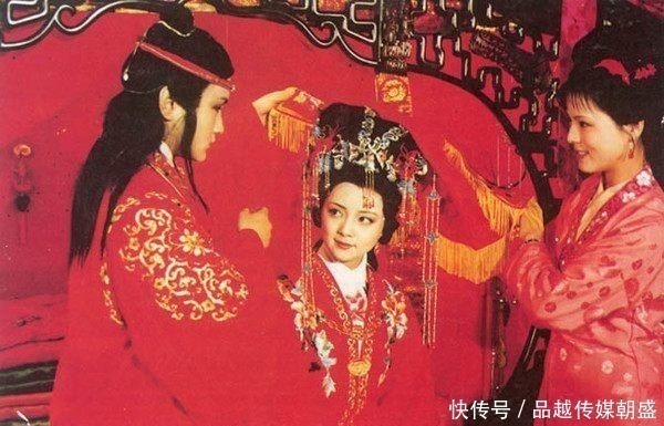 儿子#薛宝钗婚后生了个儿子？这两个细节给出了答案，实在是狗尾续貂