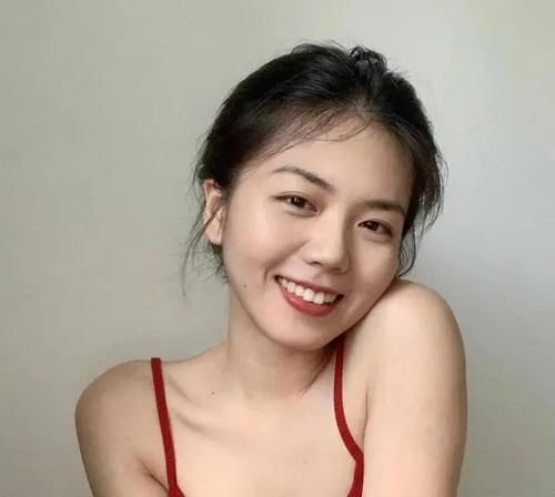 皮肤白的女生，大多会有这几个习惯，做到一半皮肤就很白皙细腻