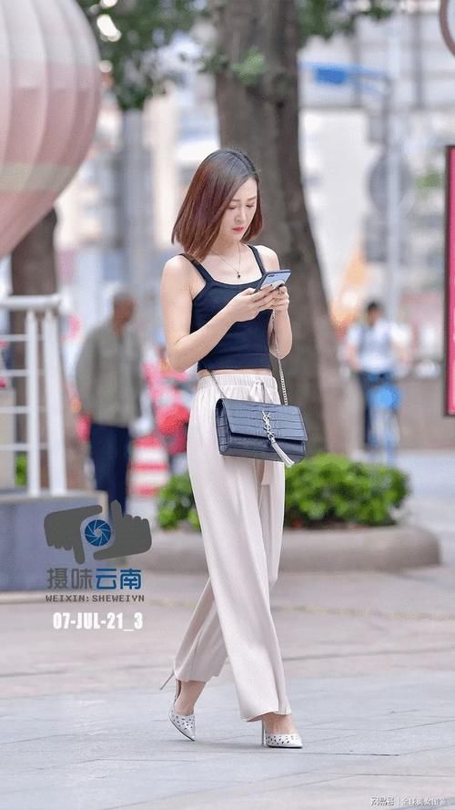 穿搭|阔腿裤宽松个性还很舒服，阔腿裤搭配高跟鞋，气场十足！