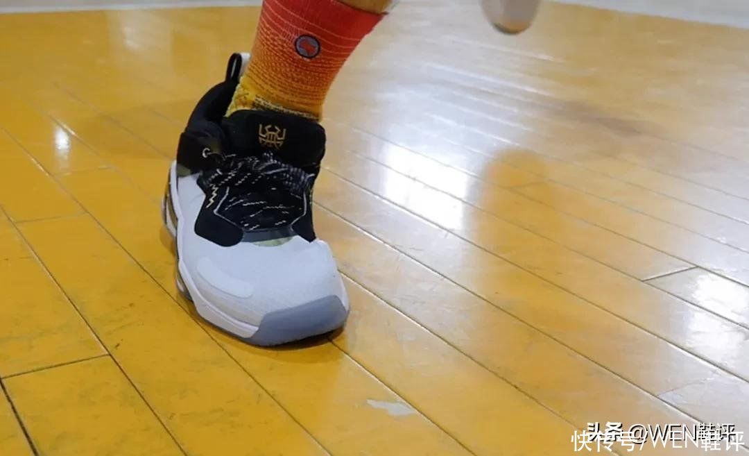 惊喜|adidas 米切尔3代实战：性能在线 稳定有余 惊喜不足