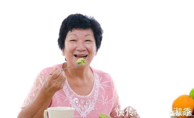 老年人|越上岁数的人,越要管住嘴!提醒:这5种食物,老年人要尽量少吃