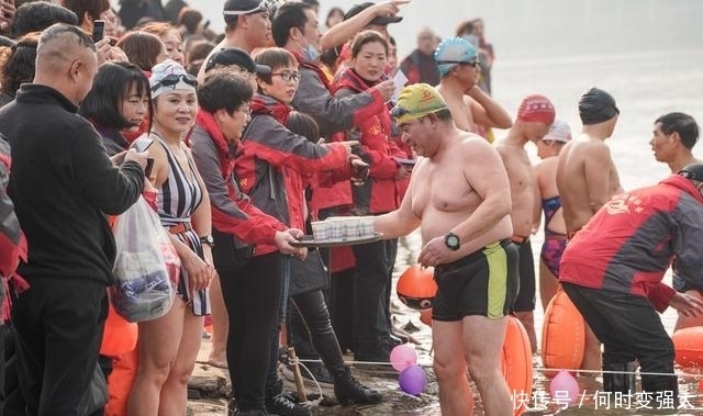 四川达州：冬至节蓬安三汇渠城三地游友联谊 挑战自我畅游渠江！