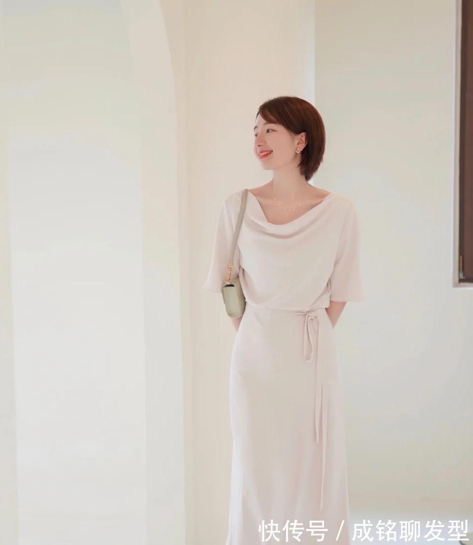 女性|夏日“顺色系”搭配来袭,清新随意不失成熟韵味,时尚减龄又高雅