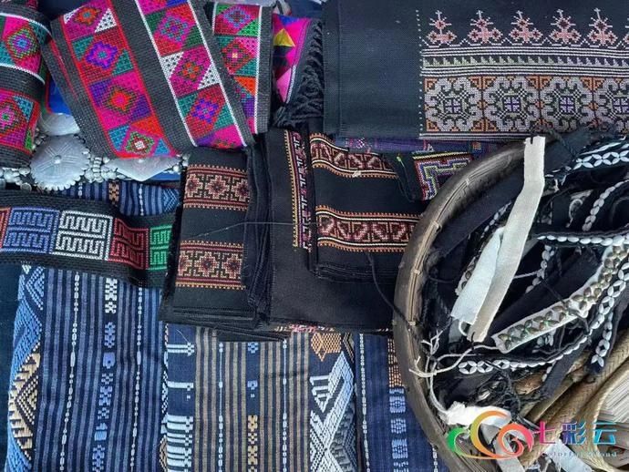  西双版纳|创意云南2020云上文博｜抢眼的西双版纳的民族服饰