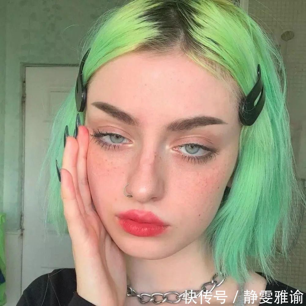 姐妹|新年最火最显白的发型,全靠这几种发色!!