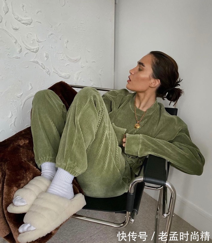 小饰品|慵懒风清纯又迷人,几件单品就能穿出法式风格