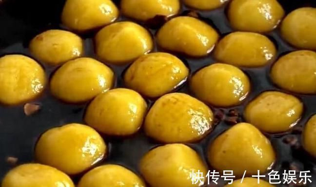 核桃|夏天，遇到此菜我必买30斤，铁是核桃9倍，锅中一煮软糯又香甜