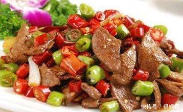 春天在家吃一锅,做法简单,过瘾又解馋,汤汁红亮,吃完身暖