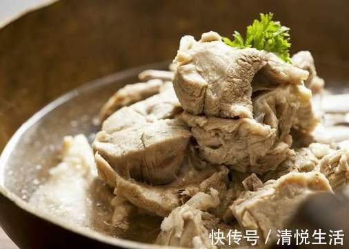 加料酒|炖羊肉时,记住“3放2不放”,羊汤鲜美羊肉鲜嫩,还没有膻味