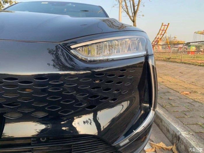 国产车|享受放荡不羁的赛力斯SF5，黑赛所向披靡！