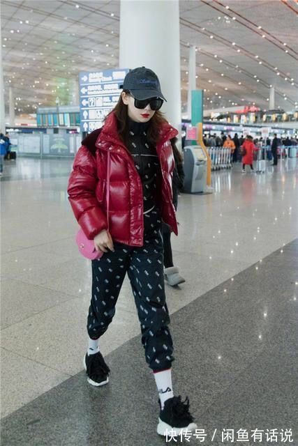 中年女人把羽绒服穿出“大妈感”,是因为掉入这5个坑,避开就美