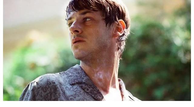 多兰|游子还乡 约等于不速之客