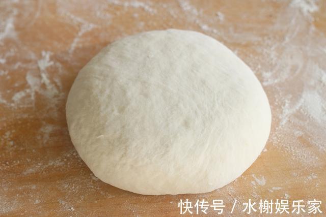 春天最鲜的蔬菜,加几个鸡蛋做成盒子,不爱面食的南方人见了都馋