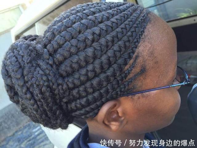 拉直|非洲人硬邦邦的头发拉直有多难?看理发师的操作,忍不住笑出了声
