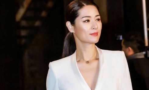 五次執(zhí)導(dǎo)春晚,三婚三離,出軌后小三癱瘓,自己患癌,郎昆后悔嗎