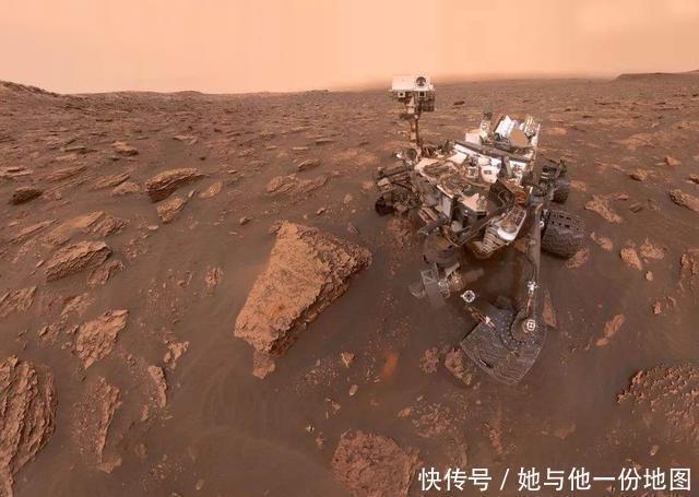 5500万公里外好奇号传回照片，火星车轮子开裂了，NASA：真实画面