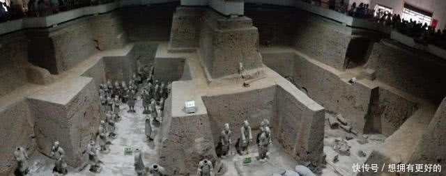 封土堆|秦陵地宫巨大如此庞大空间,如何封顶的?上面巨大封土堆不会压塌