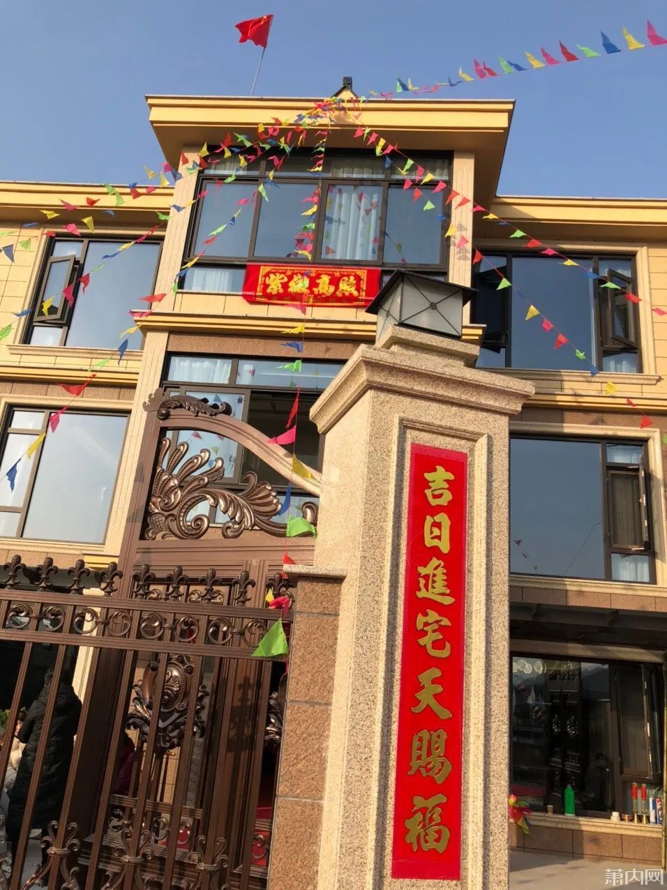 热搜|一农居房冲上热搜:太超前了,这是艺术馆?