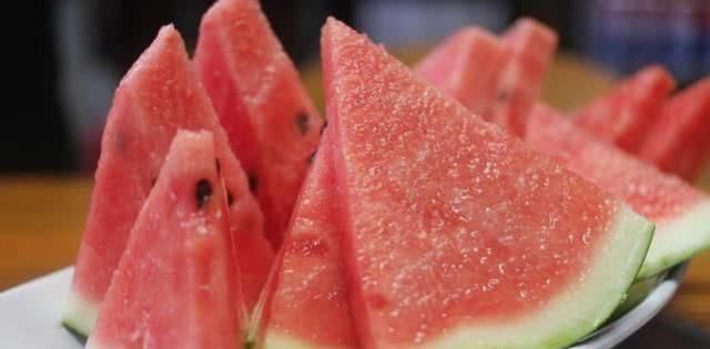 食物|人到中年，不妨多吃四种食物，提神醒脑，消除疲劳，早吃早受益