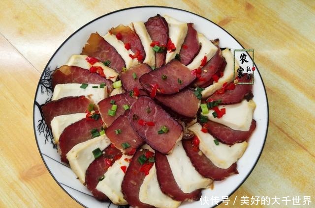 老父亲做的晚餐,饭菜一上桌,在朋友圈火了,网友满满的父爱!