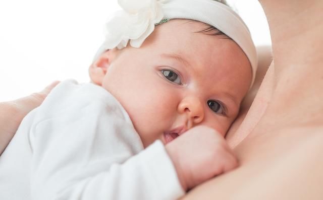 泪腺|宝宝眼睛分泌眼屎 不注意 宝宝可能会动手术的