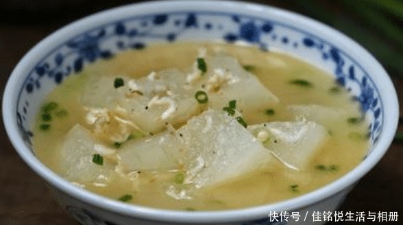 少许|同是虾皮,选“白色”还是“浅红色”摊主告诉你,别再乱买了