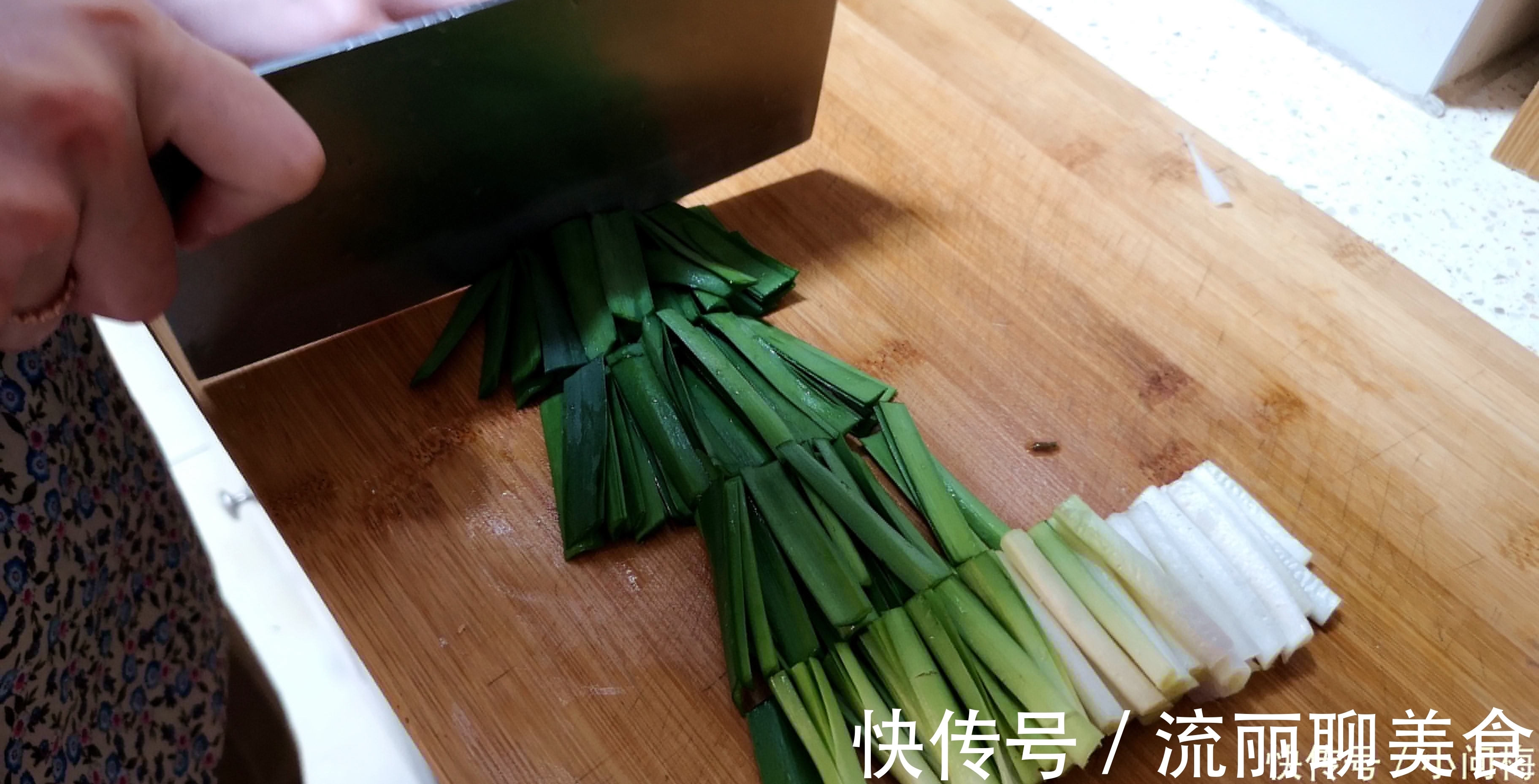 韭菜|蘑菇好吃有秘诀,要不要焯水是关键,不少大厨都这么做,太香了