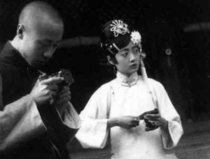 最终|晚清最美皇后婉容，因为她妃子和皇帝闹离婚，最终结局凄凉