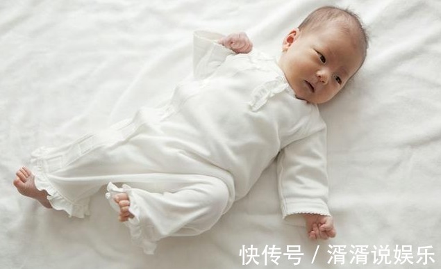 做法|婴儿睡觉穿袜子好还是光着脚好这些做法很重要，聪明的宝妈牢记