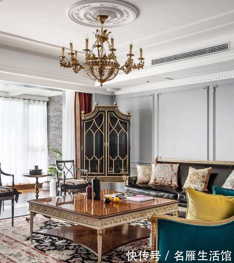 色彩|祖母绿、脏粉色，色彩丰富的法式风格，要的就是与众不同的感觉