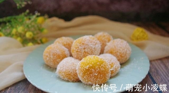 香甜|1个红薯1碗糯米粉,3分钟做出秘制小零食,香甜软糯,全家抢着吃