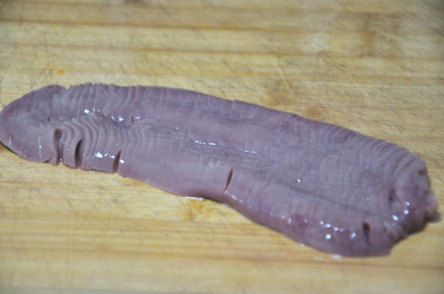 这菜贵是贵点,却是宴客的硬菜,鲜辣爽口,很多人爱吃却不会做