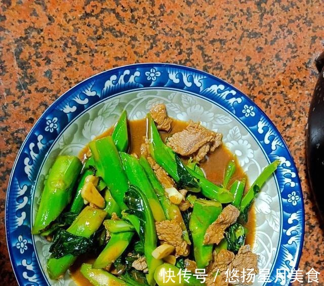 花样|芥蓝的花样煮法，不仅清脆还十分爽口，是下饭之佳品！