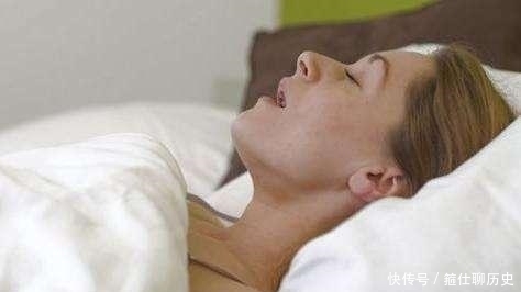 坏习惯|女人怀孕后睡觉就不能任性了！若有这几个习惯，还是尽量改掉好