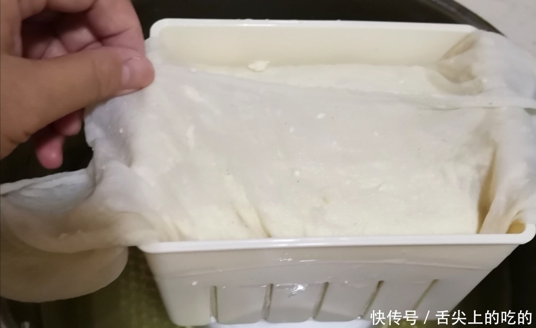 想吃豆腐很简单,一碗黄豆在家就可以搞定,又香又嫩零添加