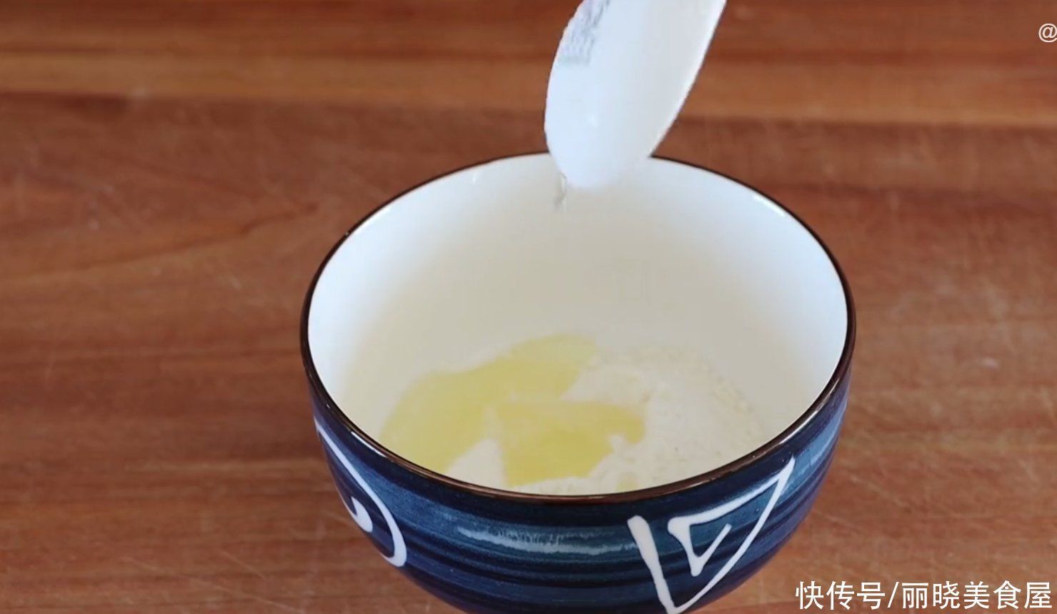 学会这个和面配方:做出家常饼,口袋饼,春饼,个个柔软好吃