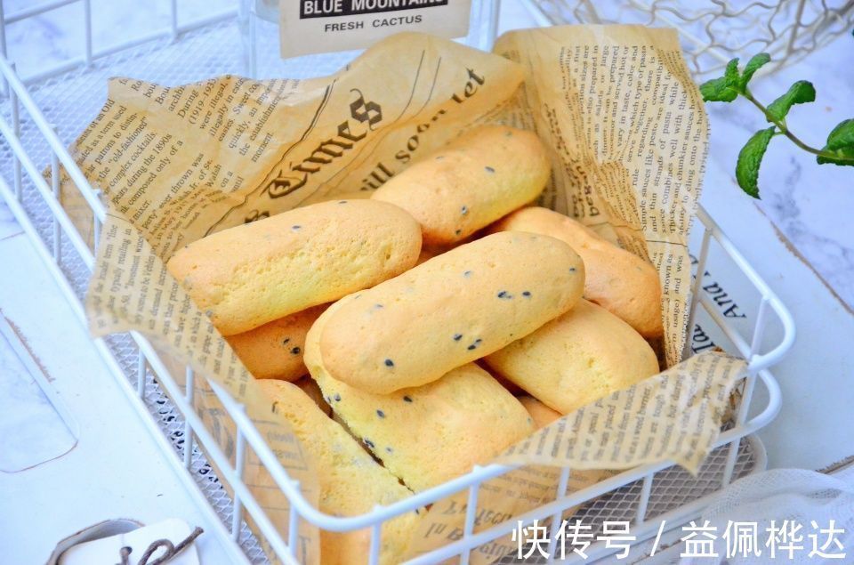 小饼|最近孩子迷上了这小饼，不加一滴水不加一滴油，酥脆可口，太香了