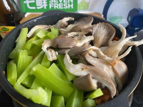 3月，不管有钱没钱，见到这菜别错过，鲜嫩美味营养高，对身体好