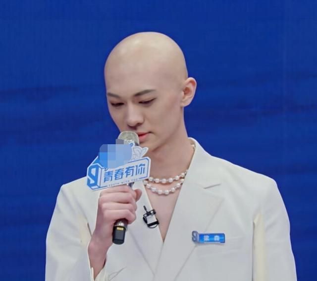 《青你》最新排名离谱：李俊濠第四，邓孝慈第九，只有余景天合理