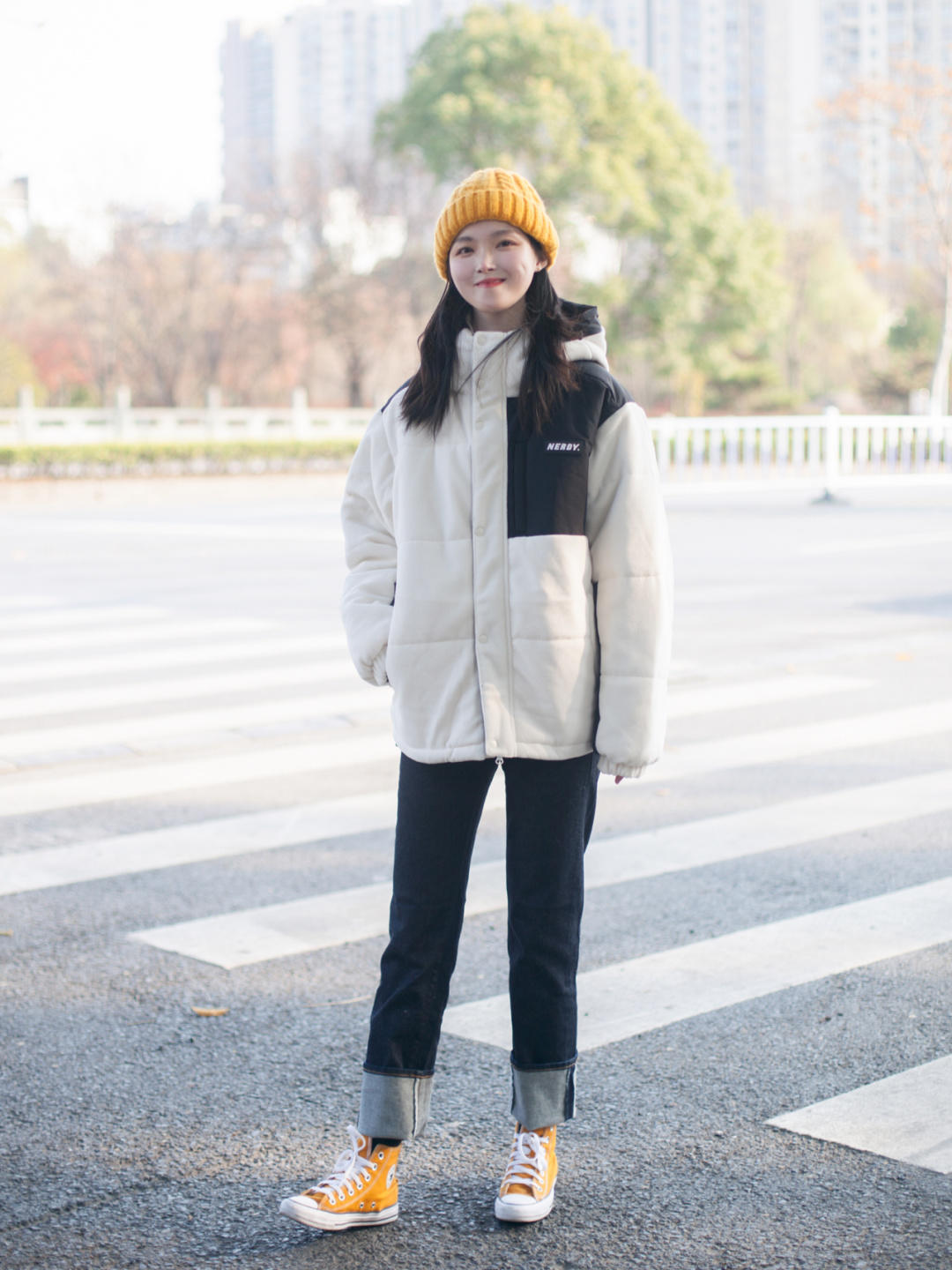 臃肿|觉得羽绒服臃肿?试试“棉服”吧,远比你想象中优雅高级