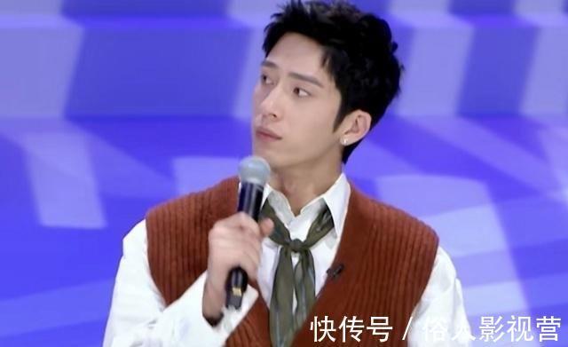 高贵妃|《演员的品格》相比年轻的演员，何炅周冬雨等评委的捧场演技更高